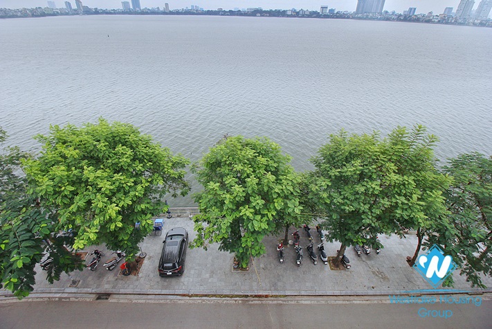 Penthouse apartment for rent with stunning lake view on Quang Khanh, Tay Ho